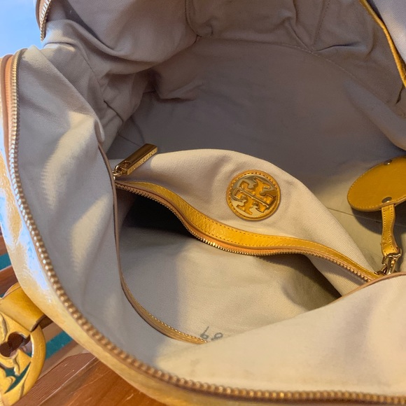 Brand New Tory Burch Handbag No Tags - Picture 6 of 8